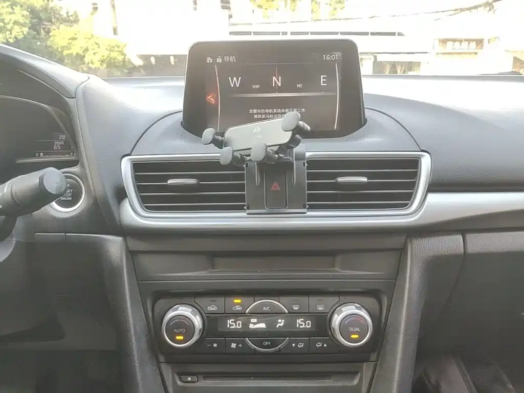 Mazda 3 Axela — миниатюра 13