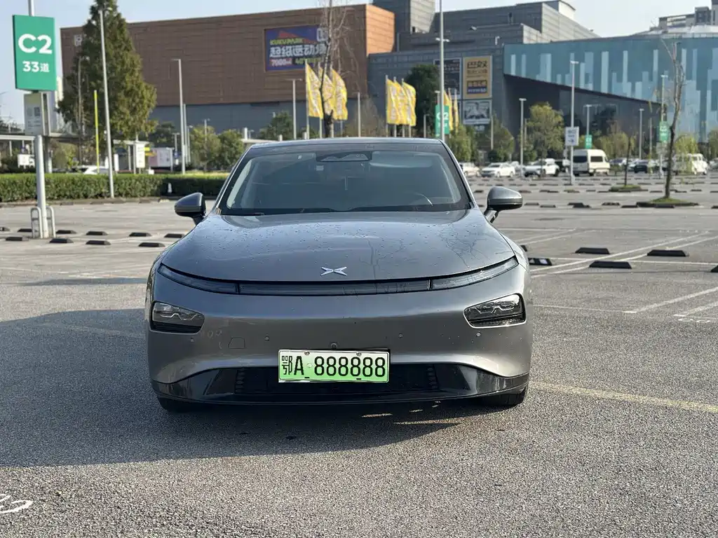 XPeng P7 — миниатюра 2