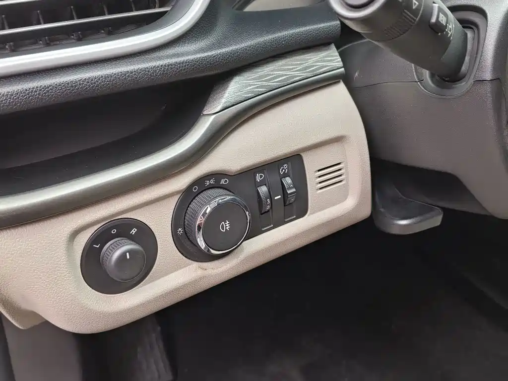Buick Excelle — миниатюра 15