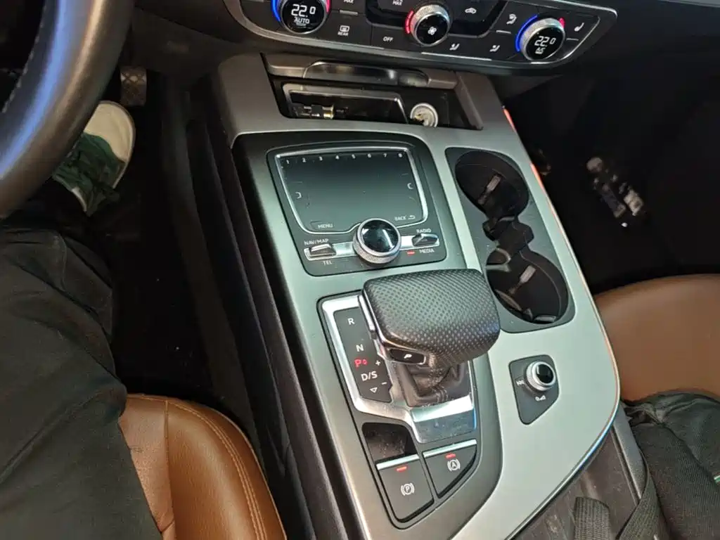 Audi Q7 — миниатюра 14