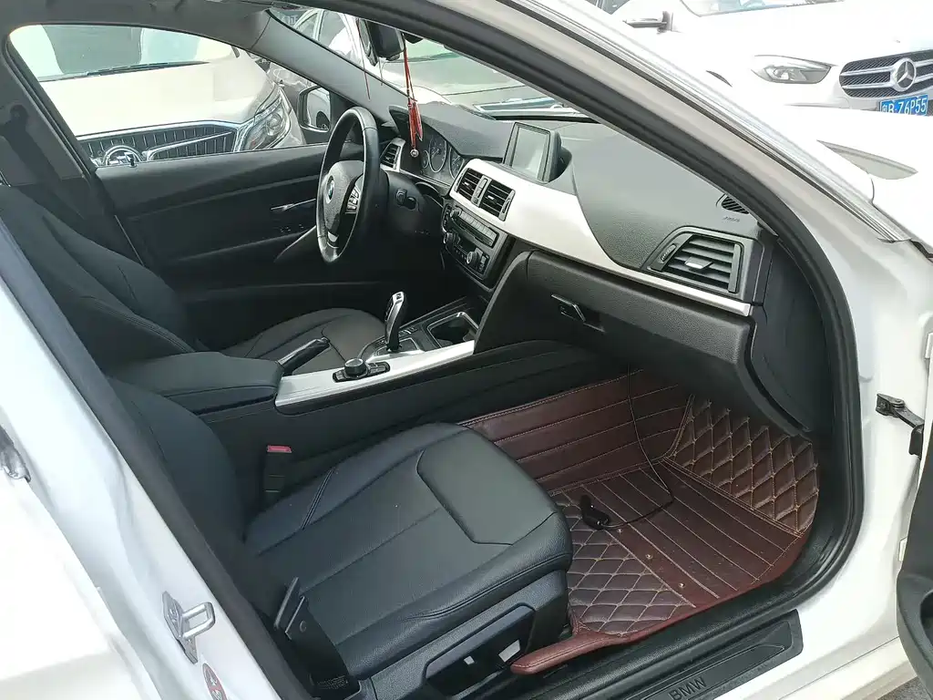 BMW 3 Series — миниатюра 7