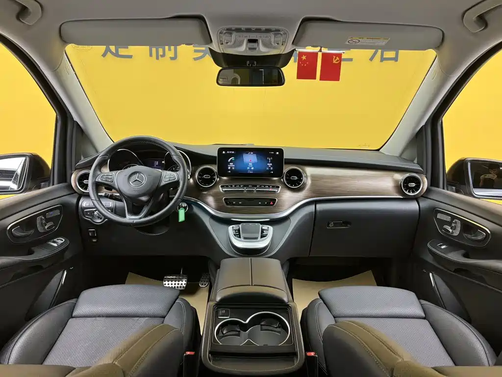 Mercedes-Benz V-Class — миниатюра 40