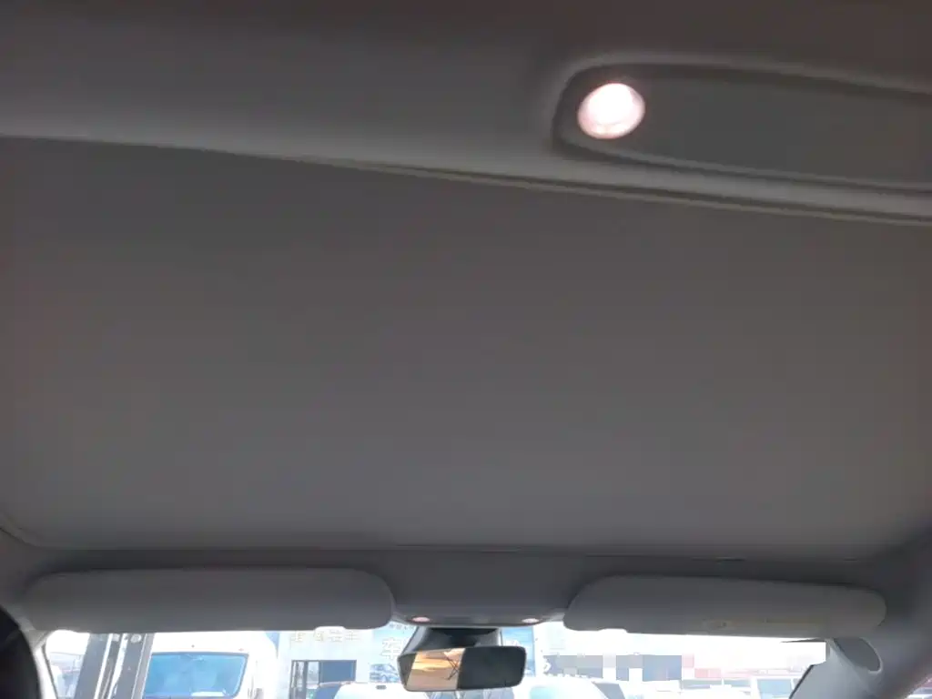 Tesla Model 3 — миниатюра 18