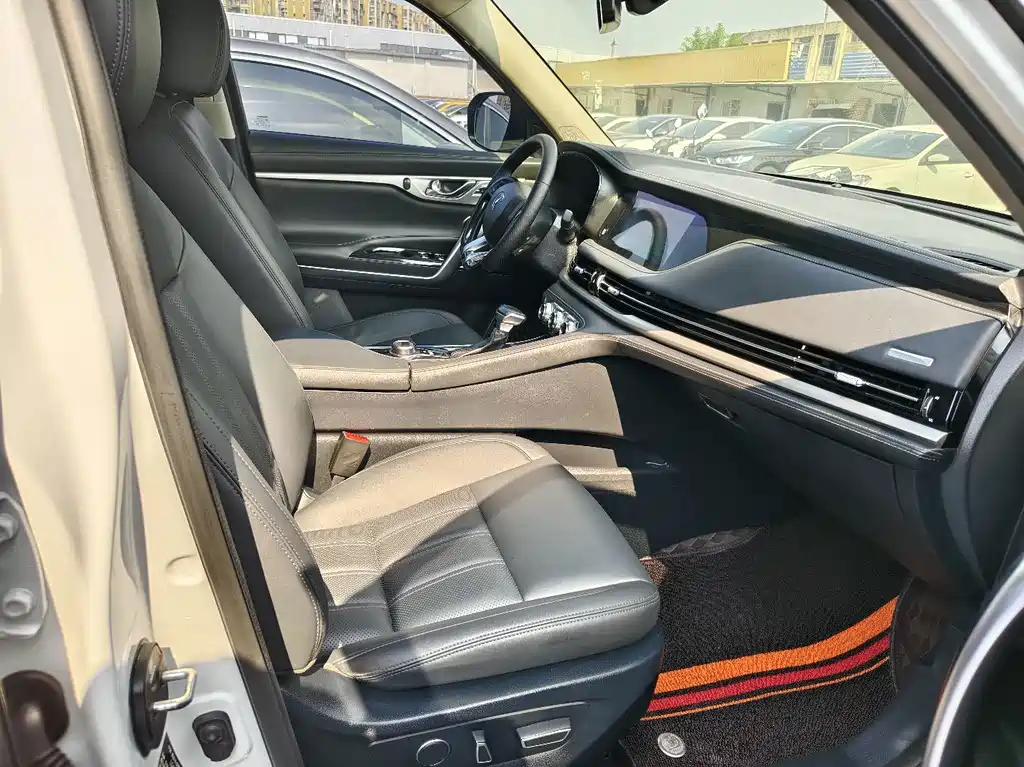 Changan CS95 — миниатюра 9