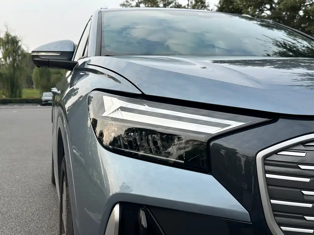 Audi Q4 e-tron — миниатюра 7
