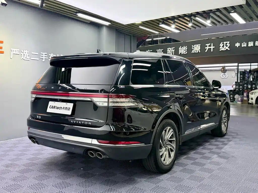 Lincoln Aviator — миниатюра 13