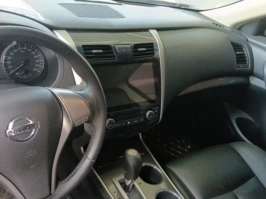 Nissan Teana — миниатюра 6