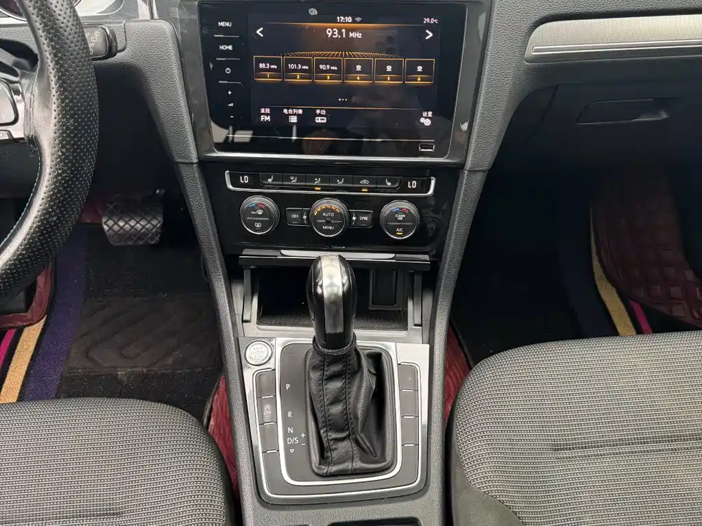 Volkswagen Golf — миниатюра 10