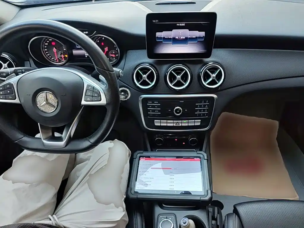 Mercedes-Benz GLA — миниатюра 10