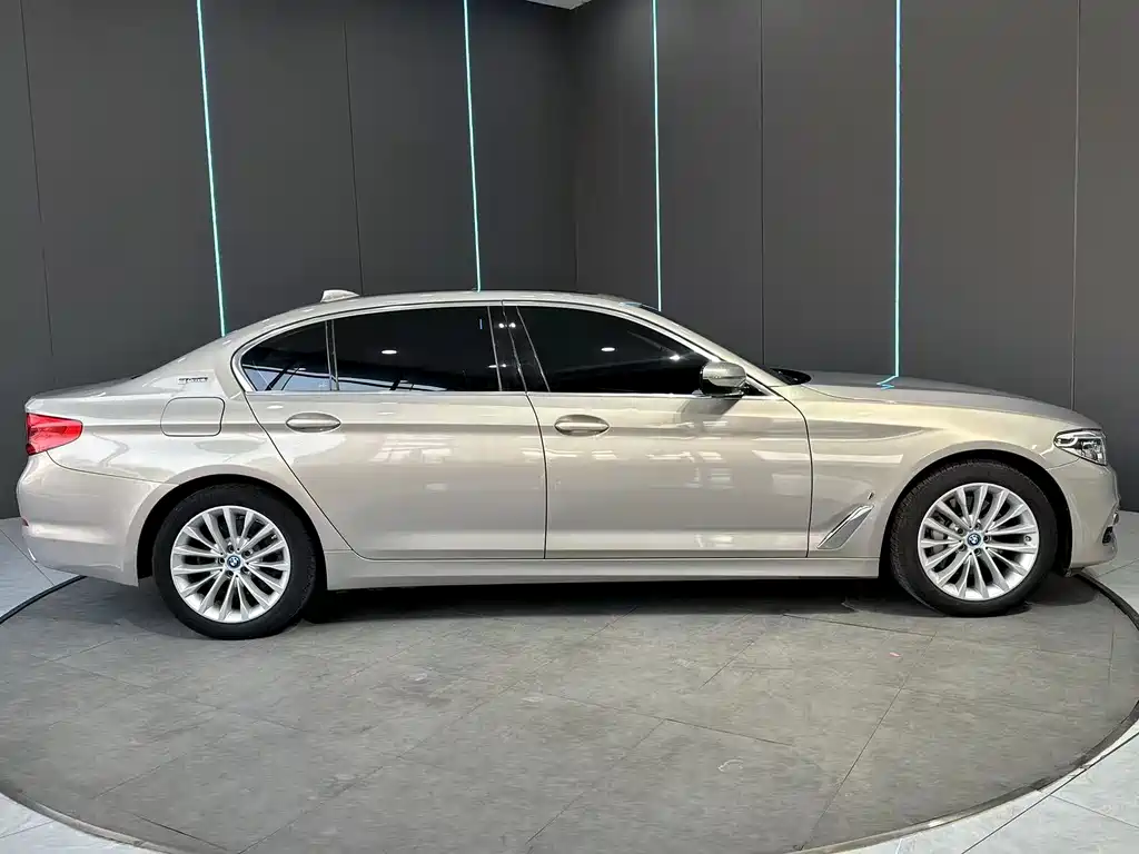 BMW 5 SERIES NEW ENERGY