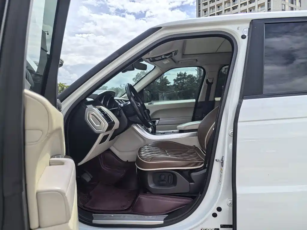 Land Rover Sport — миниатюра 4