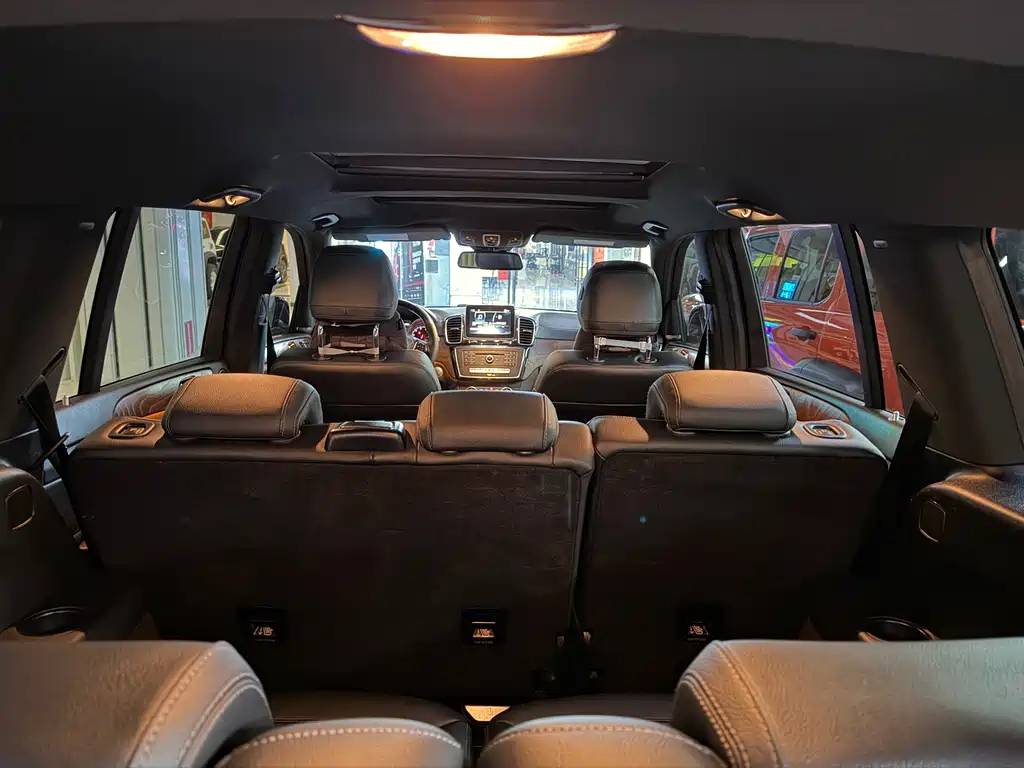 Mercedes-Benz GLS — миниатюра 12