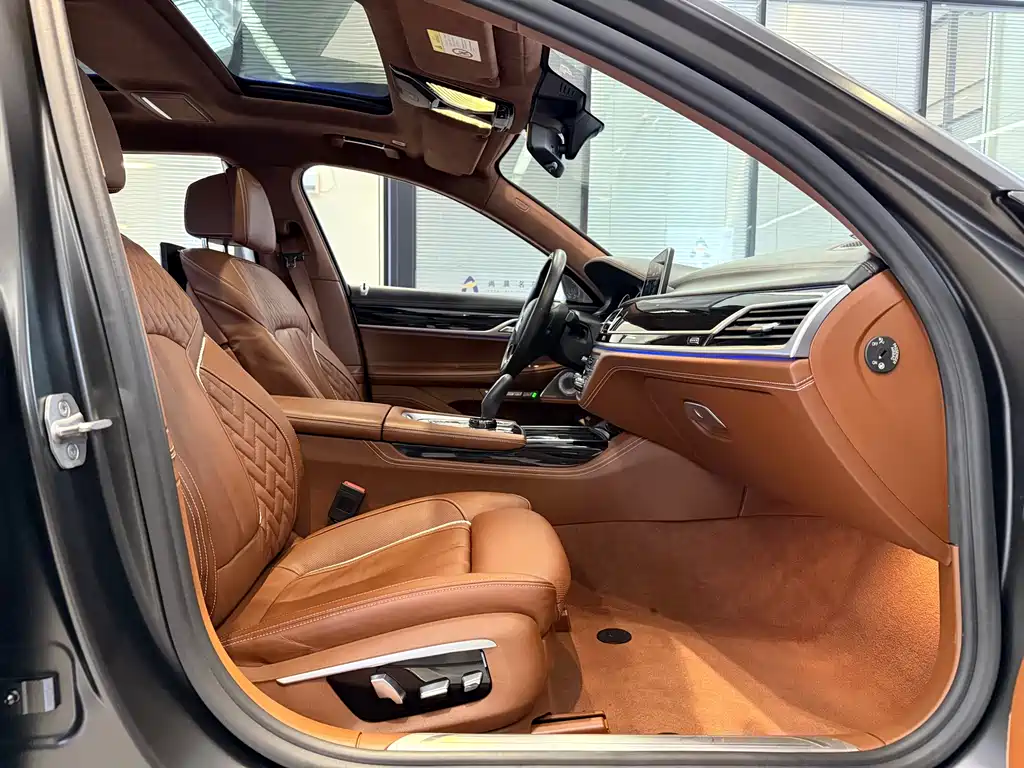 BMW 7 Series 7 2017 M760Li xDrive