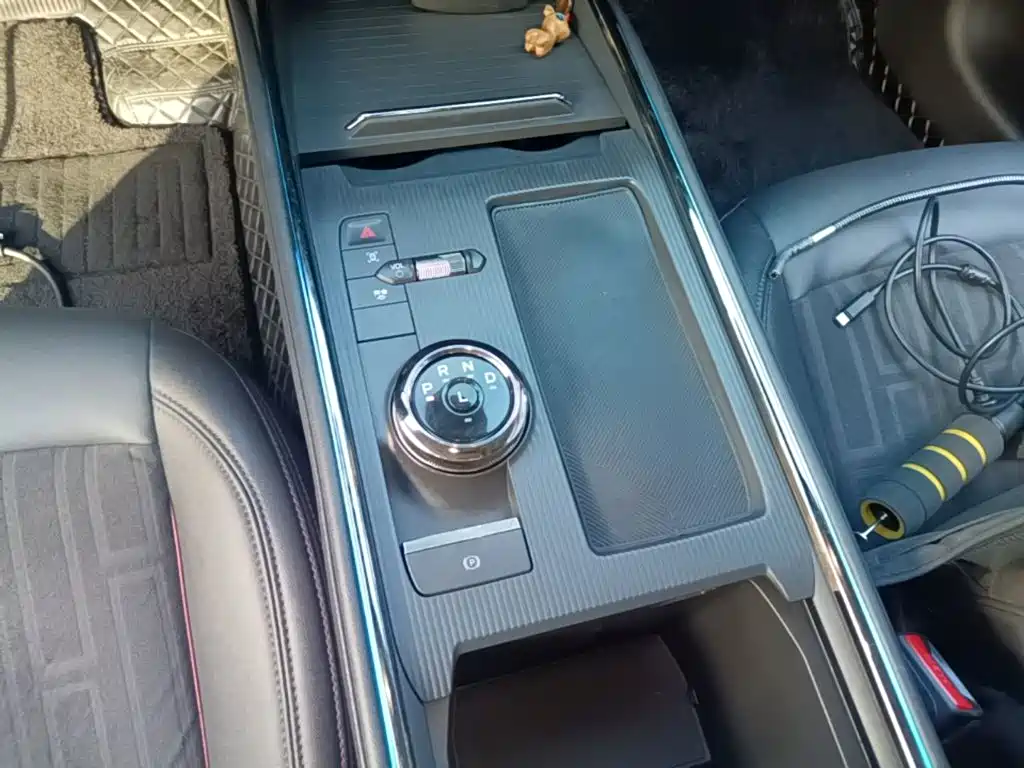 Ford Mondeo — миниатюра 14