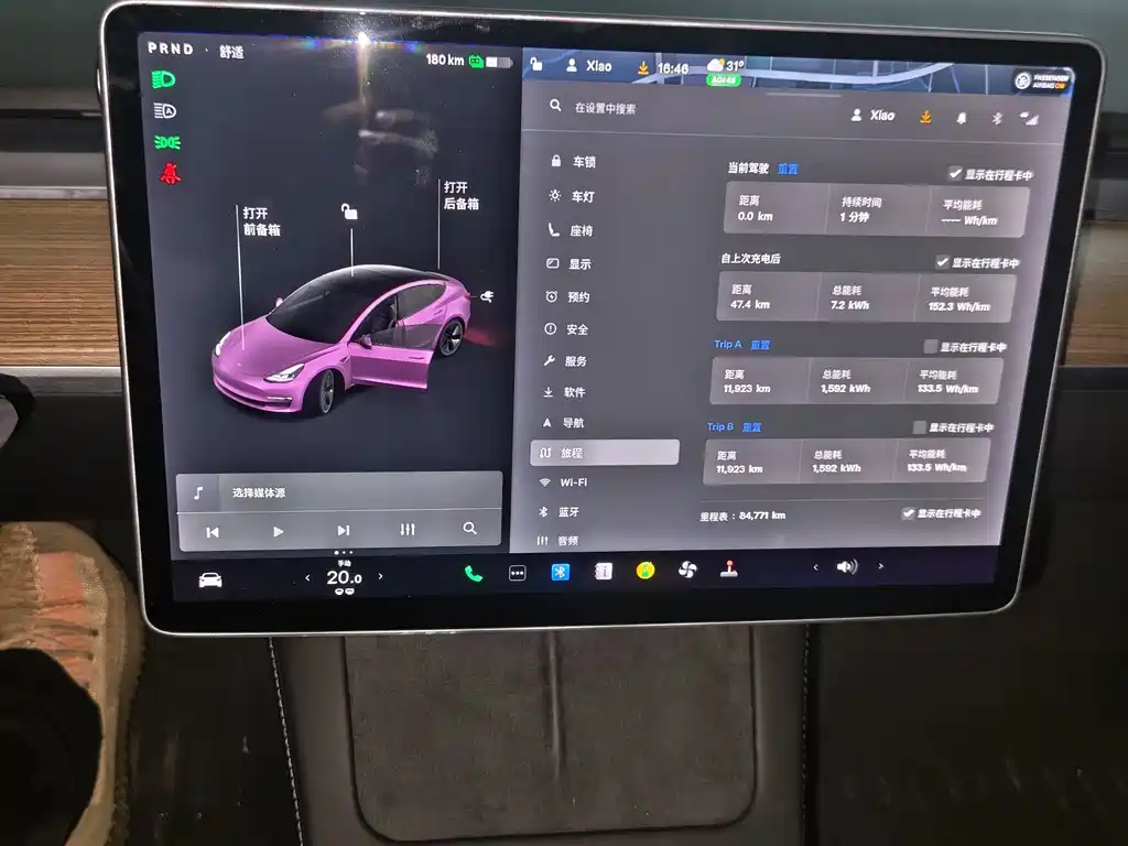 Tesla Model 3 — миниатюра 4