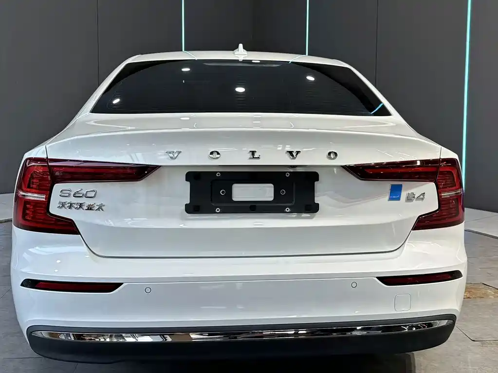 Volvo S60 — миниатюра 7
