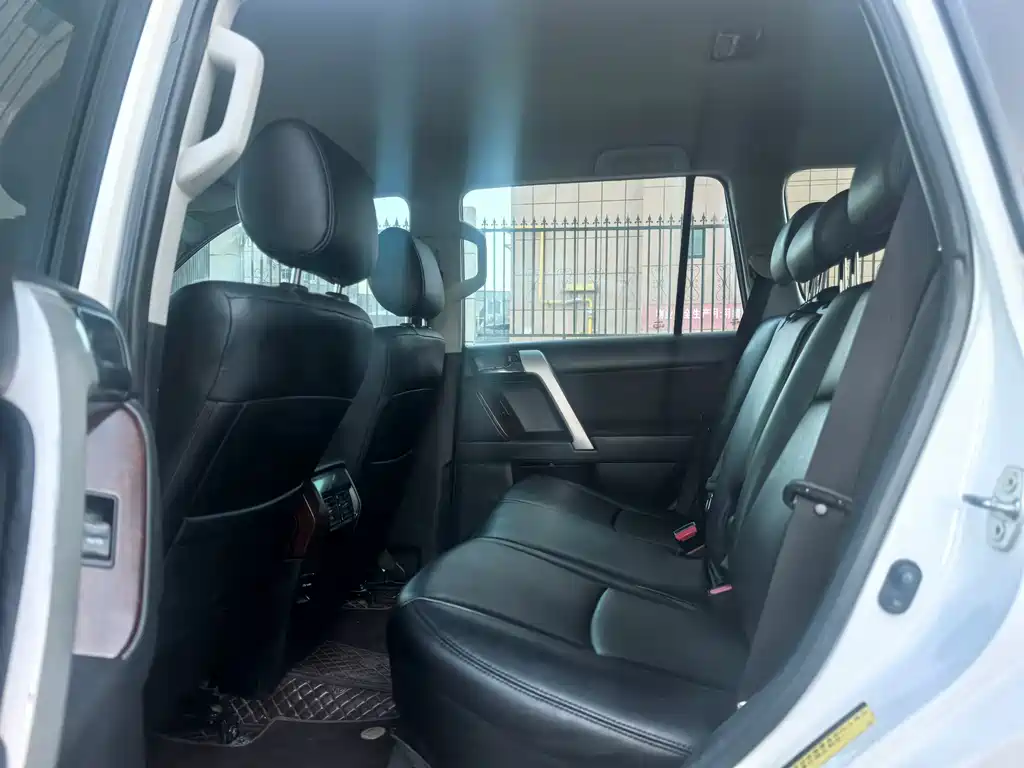 Toyota Land Cruiser Prado 2014 4.0L AT TX