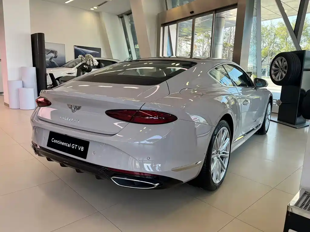 Bentley Continental PHEV 2026 GT