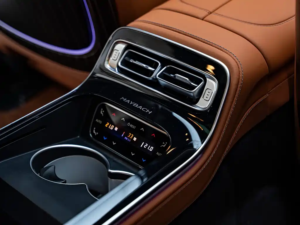 Mercedes-Benz S-Class — миниатюра 12