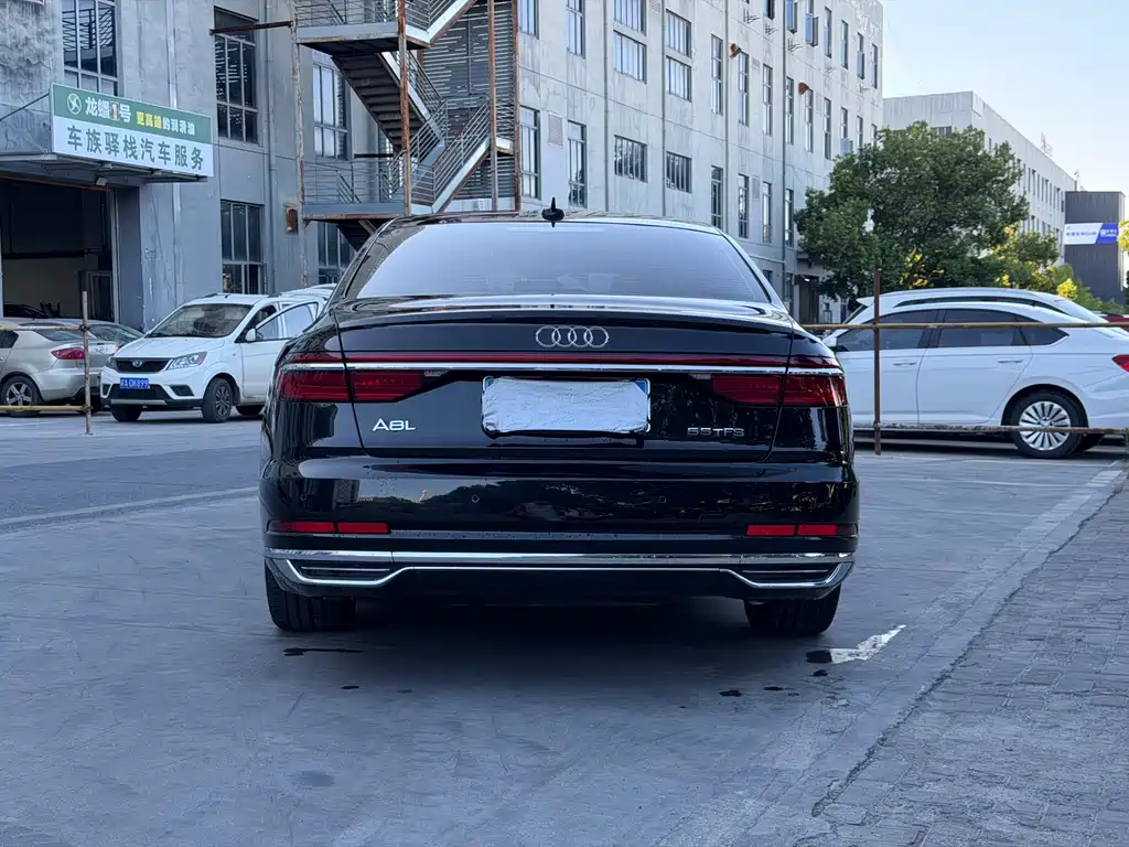 Audi A8 — миниатюра 15