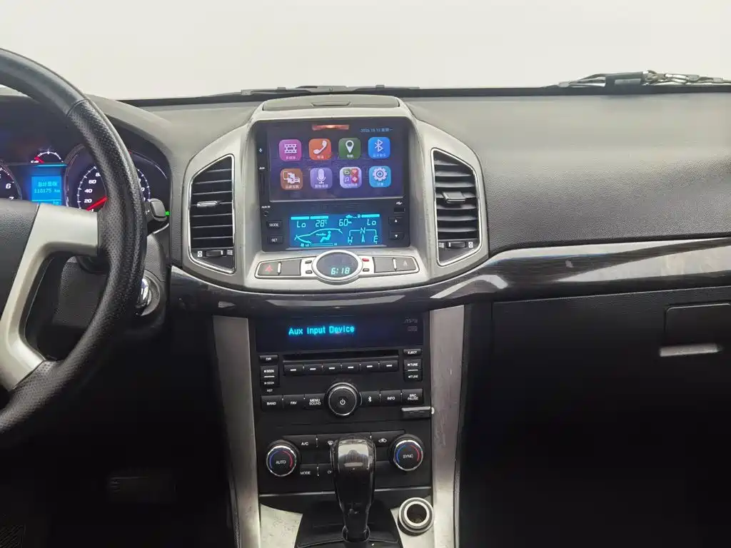 Chevrolet Captiva — миниатюра 12