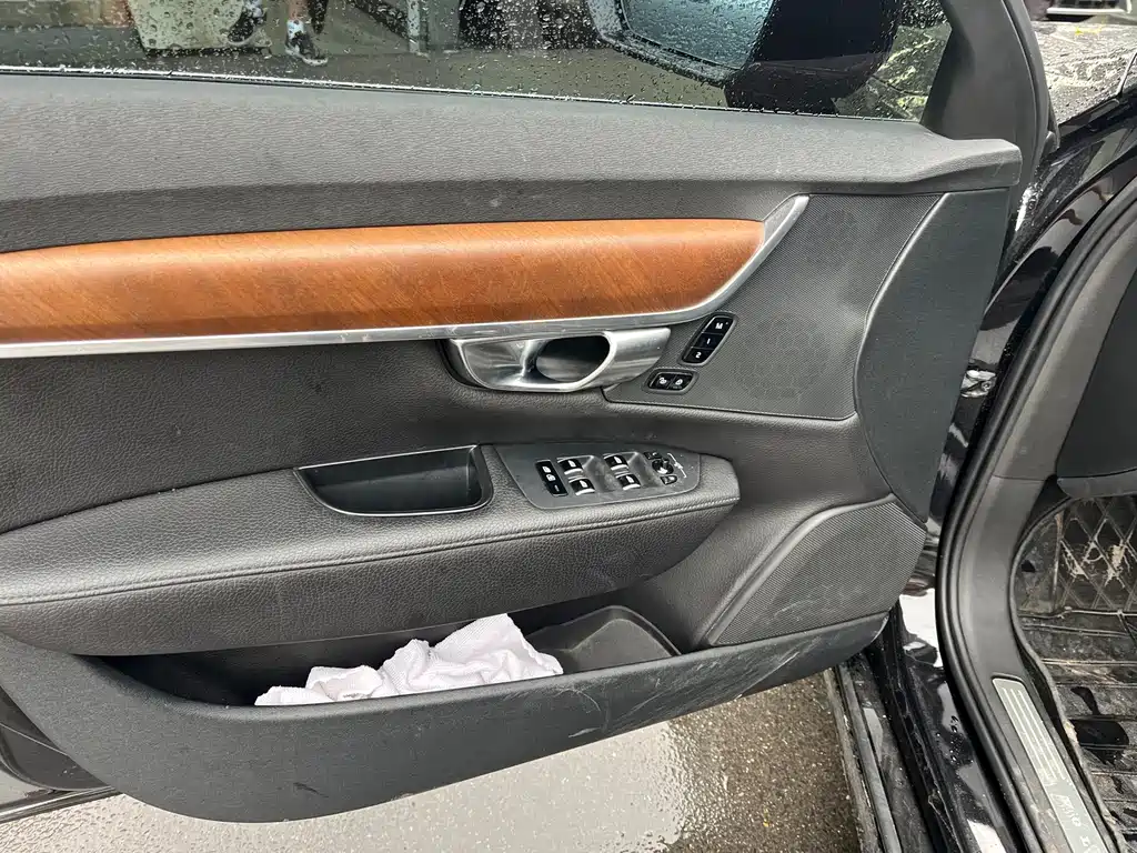 Volvo S90 — миниатюра 4