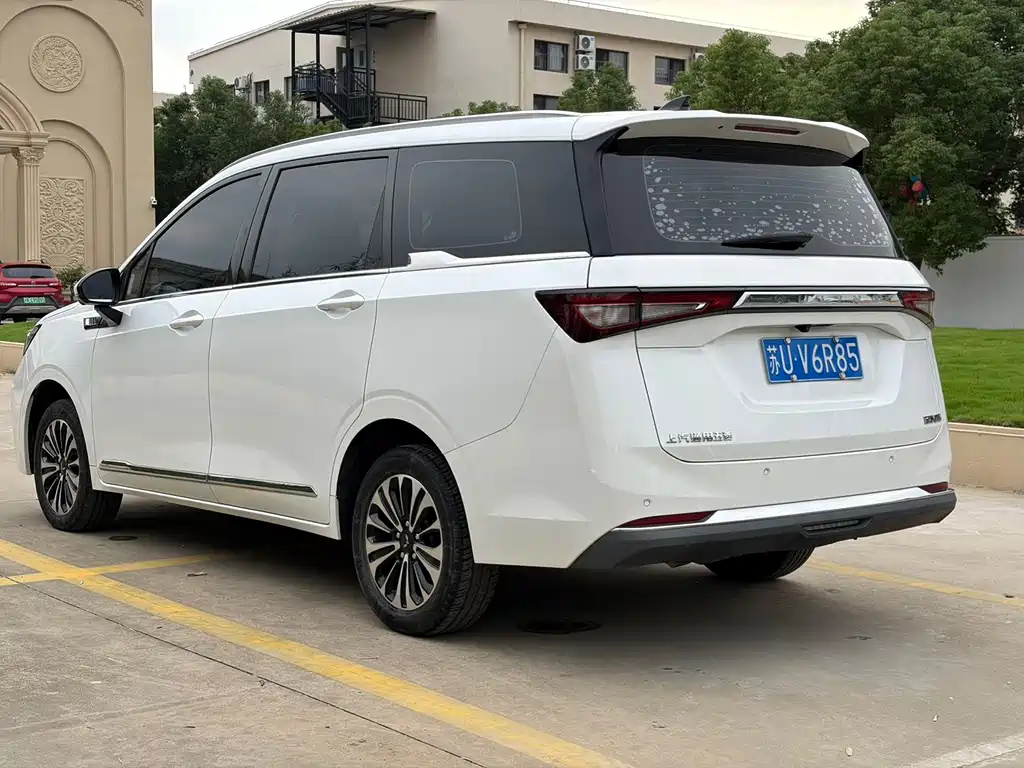 Wuling Jiachen — миниатюра 5