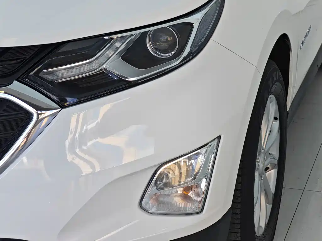 Chevrolet Equinox — миниатюра 12