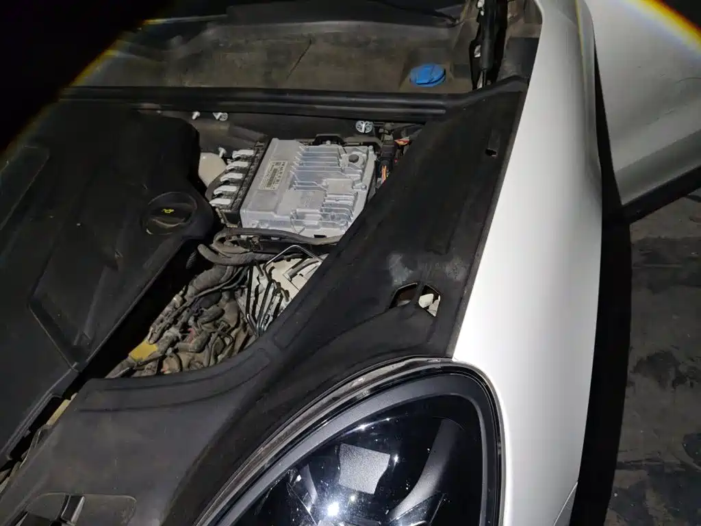 Porsche Cayenne — миниатюра 19