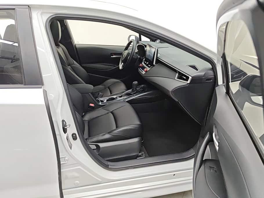 Toyota Levin 1.2 л 2021 г. Белый, пробег 22799 км