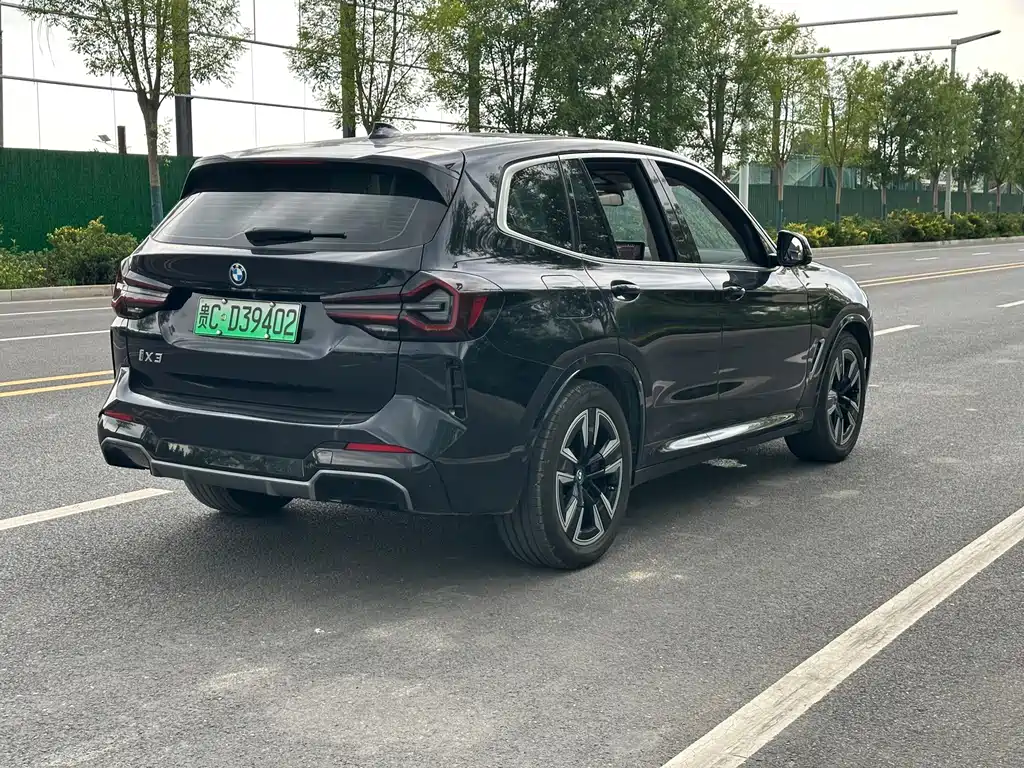BMW iX3 — миниатюра 6