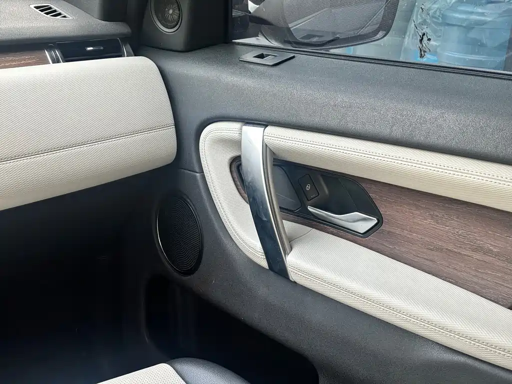 Land Rover Discovery Sport — миниатюра 13