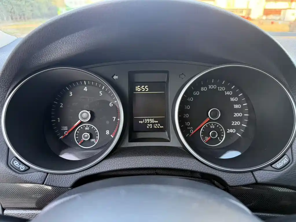 Volkswagen Golf — миниатюра 4