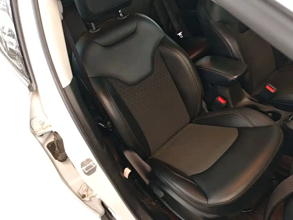 Jeep Compass — миниатюра 25