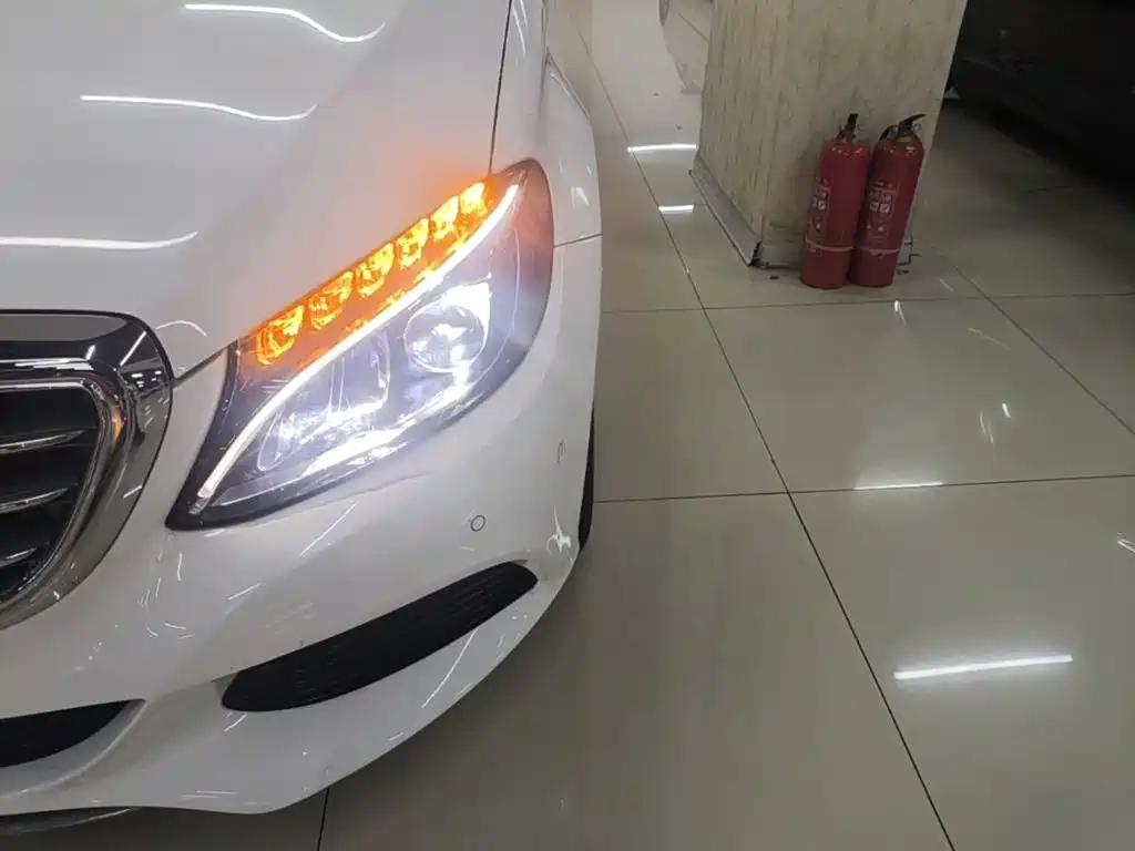 Mercedes-Benz C-Class — миниатюра 24