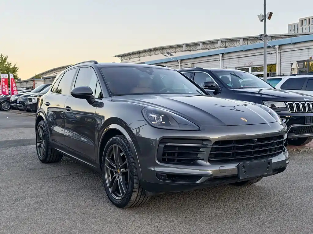 Porsche Cayenne — миниатюра 2