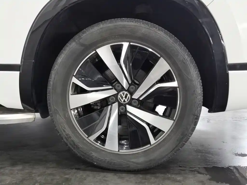 Volkswagen 探岳 GTE — миниатюра 17