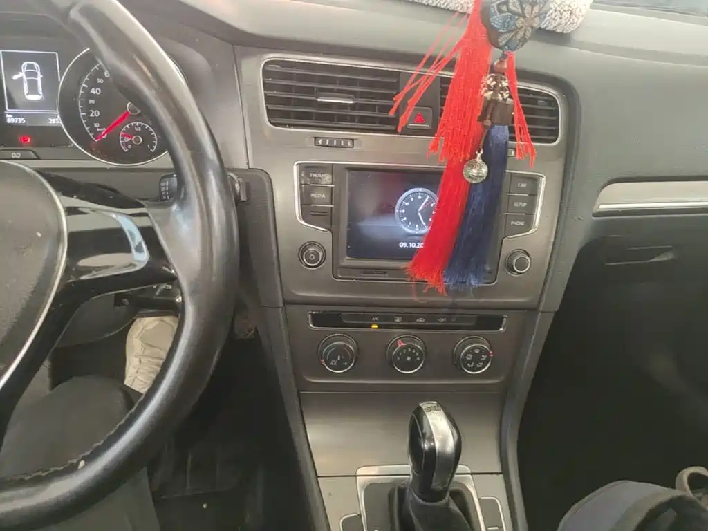 Volkswagen Golf — миниатюра 13