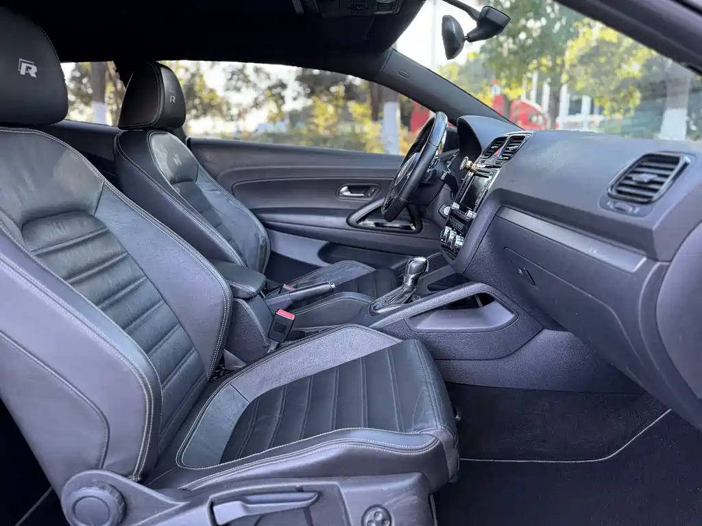 Volkswagen Scirocco R 2.0TSI, фото 17