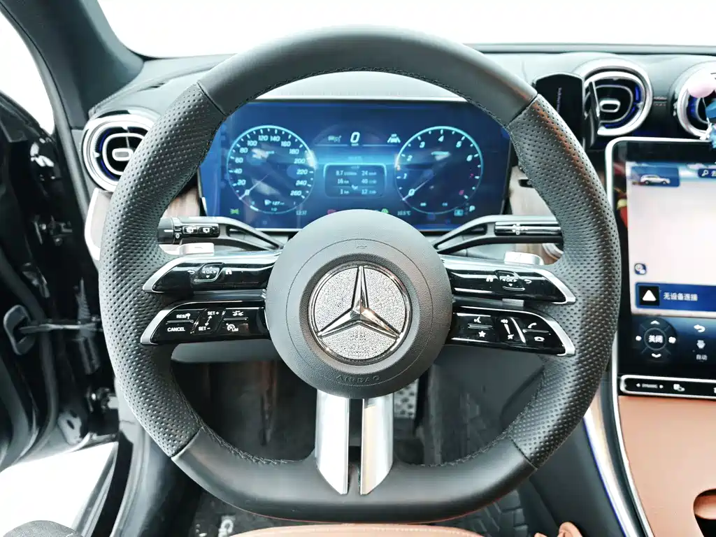 MERCEDES-BENZ GLC