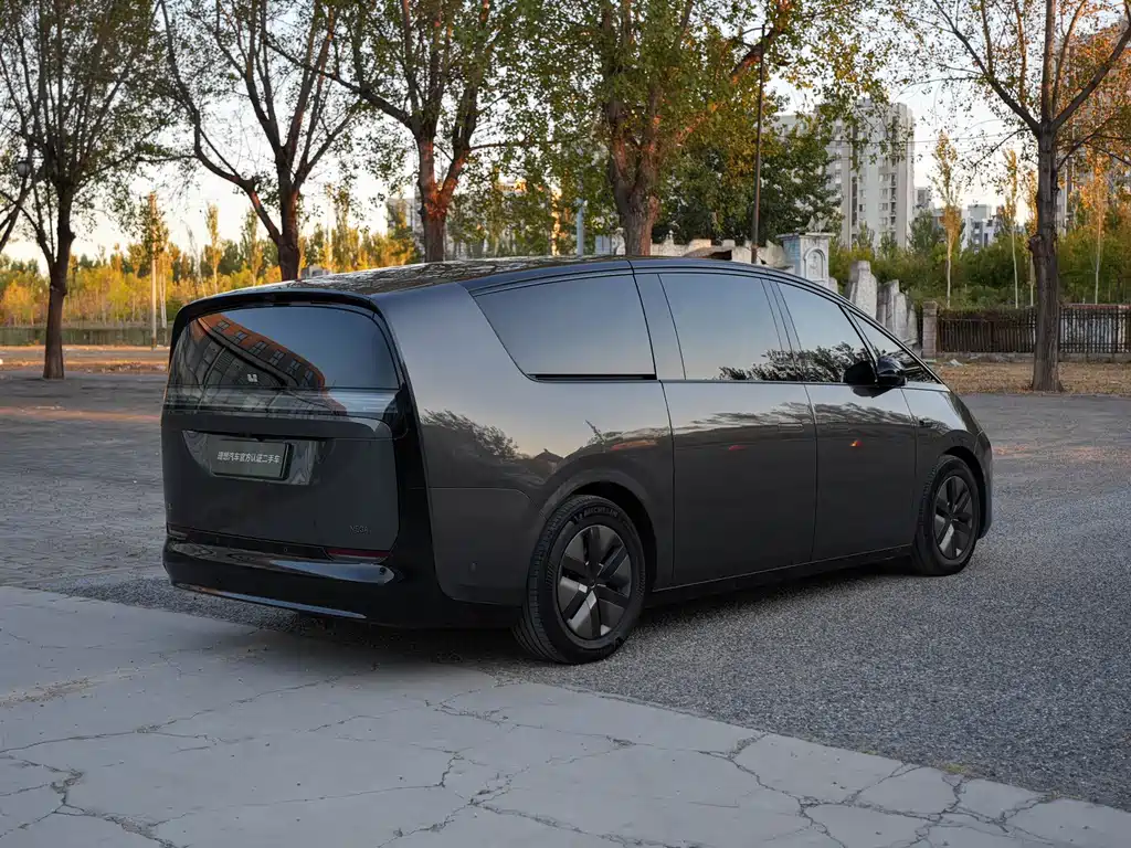 Li Auto Li MEGA — миниатюра 5