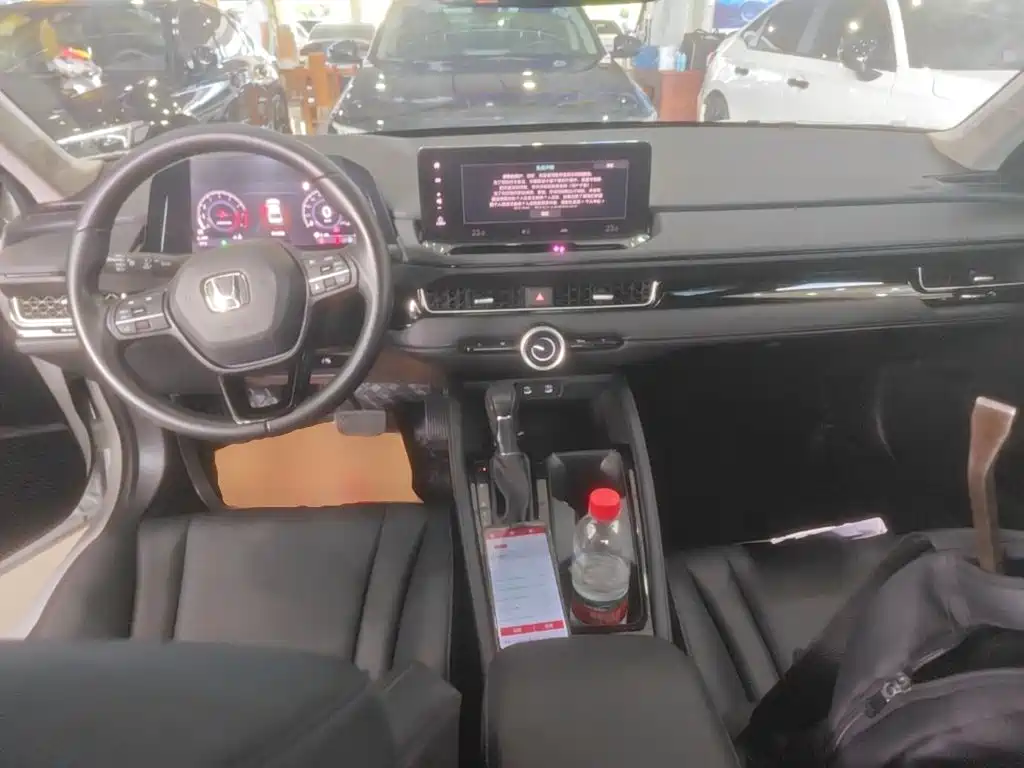 Honda Inspire — миниатюра 10