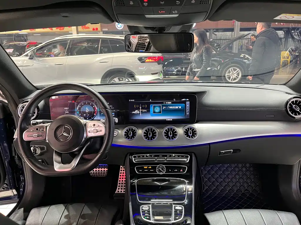 MERCEDES-BENZ E CLASS