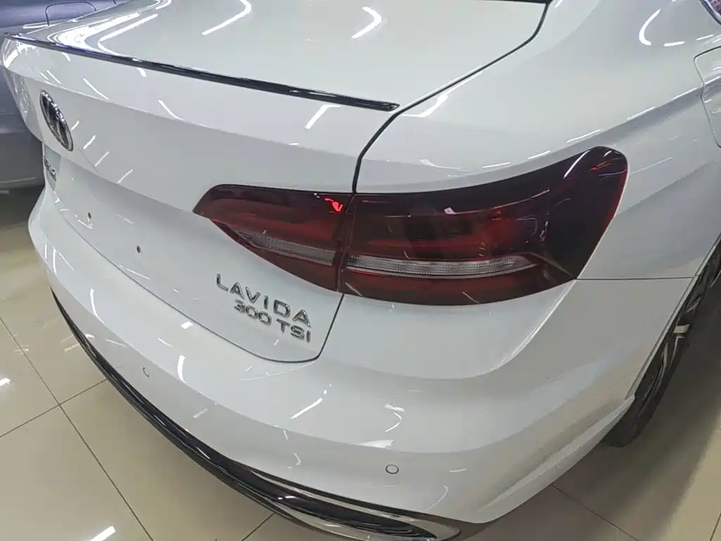 Volkswagen Lavida — миниатюра 8