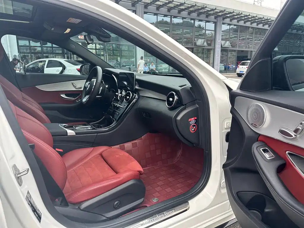 Mercedes-Benz C-Class — миниатюра 6