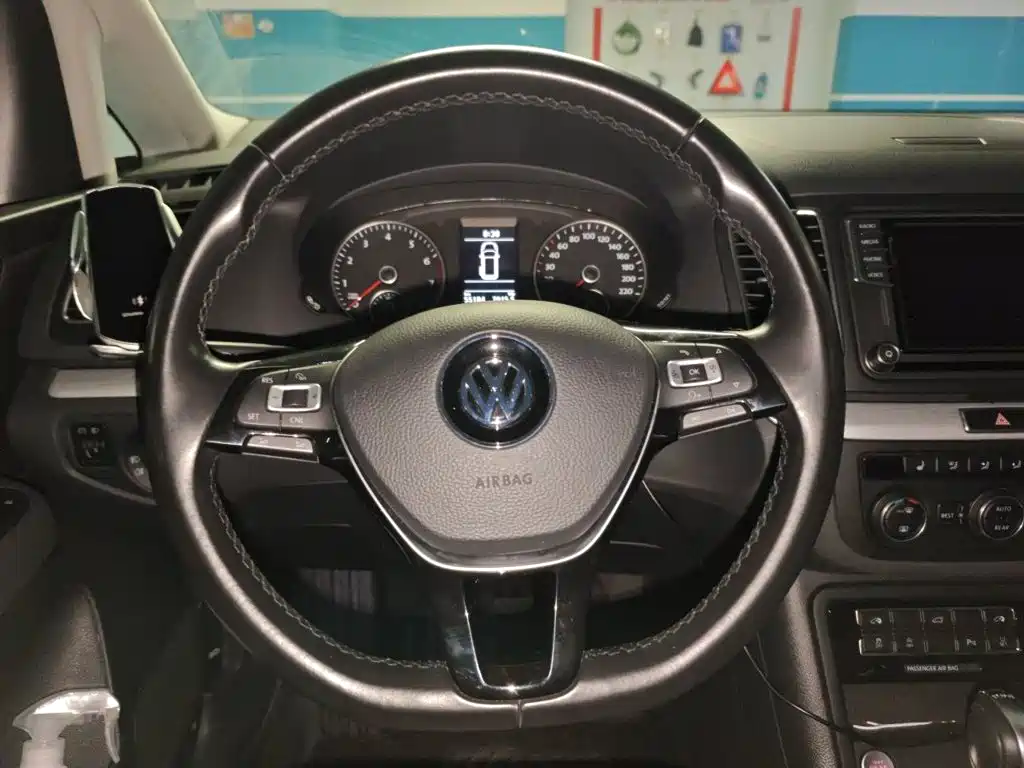 Volkswagen Sharan — миниатюра 11