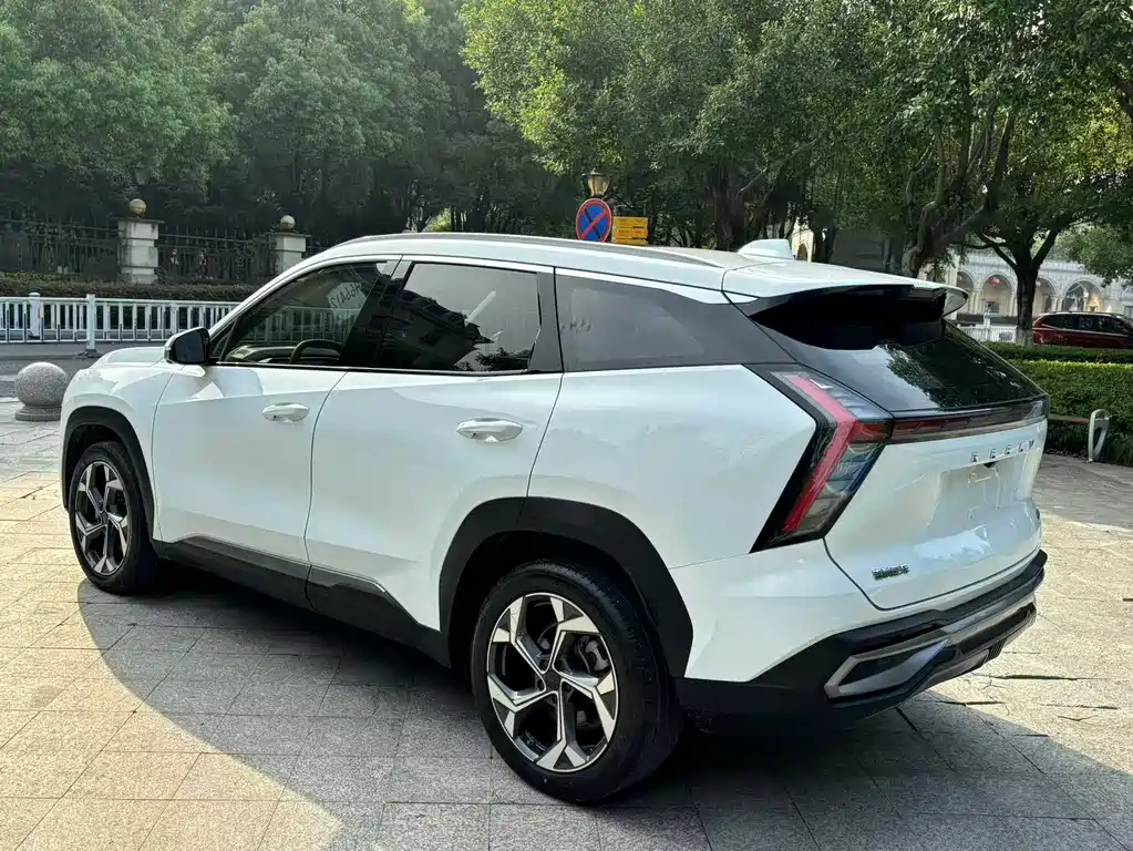 Geely Boyue L — миниатюра 5
