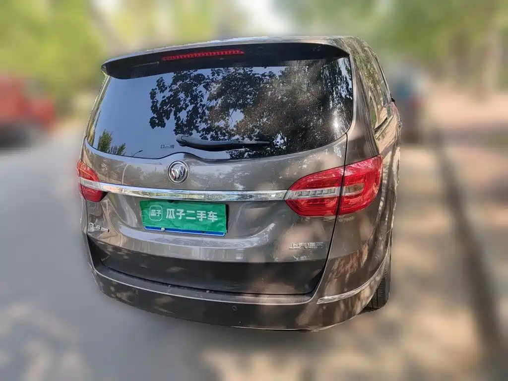 Buick GL8 — миниатюра 3