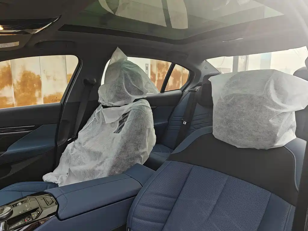 BMW i5 2024 eDrive 35L Premium Luxury