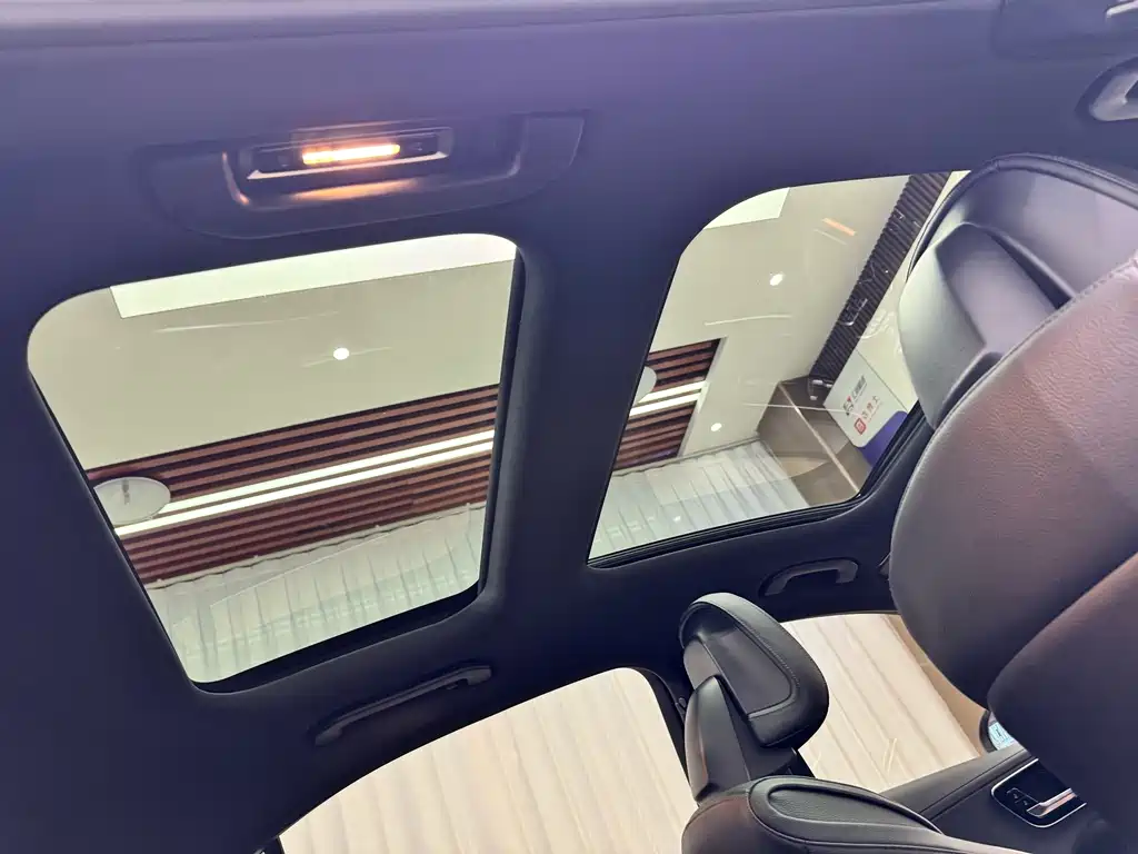Mercedes-Benz C-Class — миниатюра 20